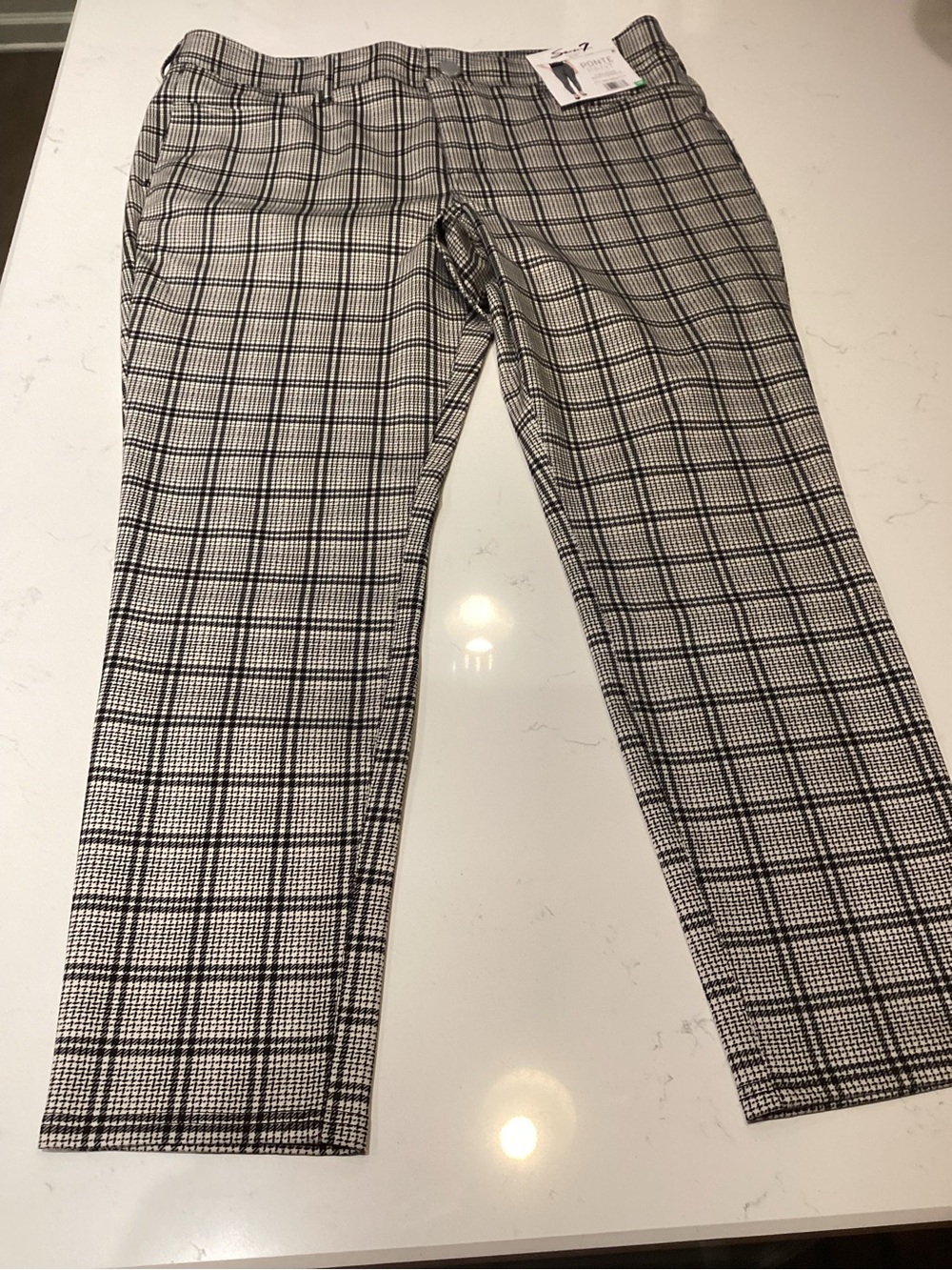 Seven7 Black & White Plaid Cropped Ankle Pants